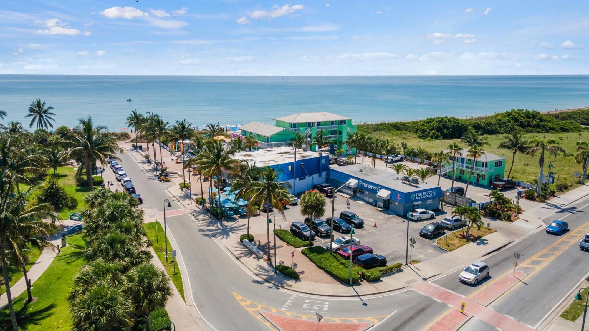 Fort Pierce Oceanfront Inn- Suite- King Bed #6 Bagian luar foto